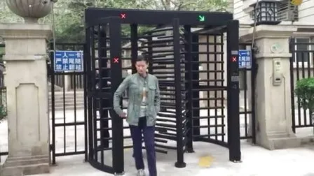 Tornello a tutta altezza con alloggiamento elettrico in acciaio inossidabile per il controllo degli accessi